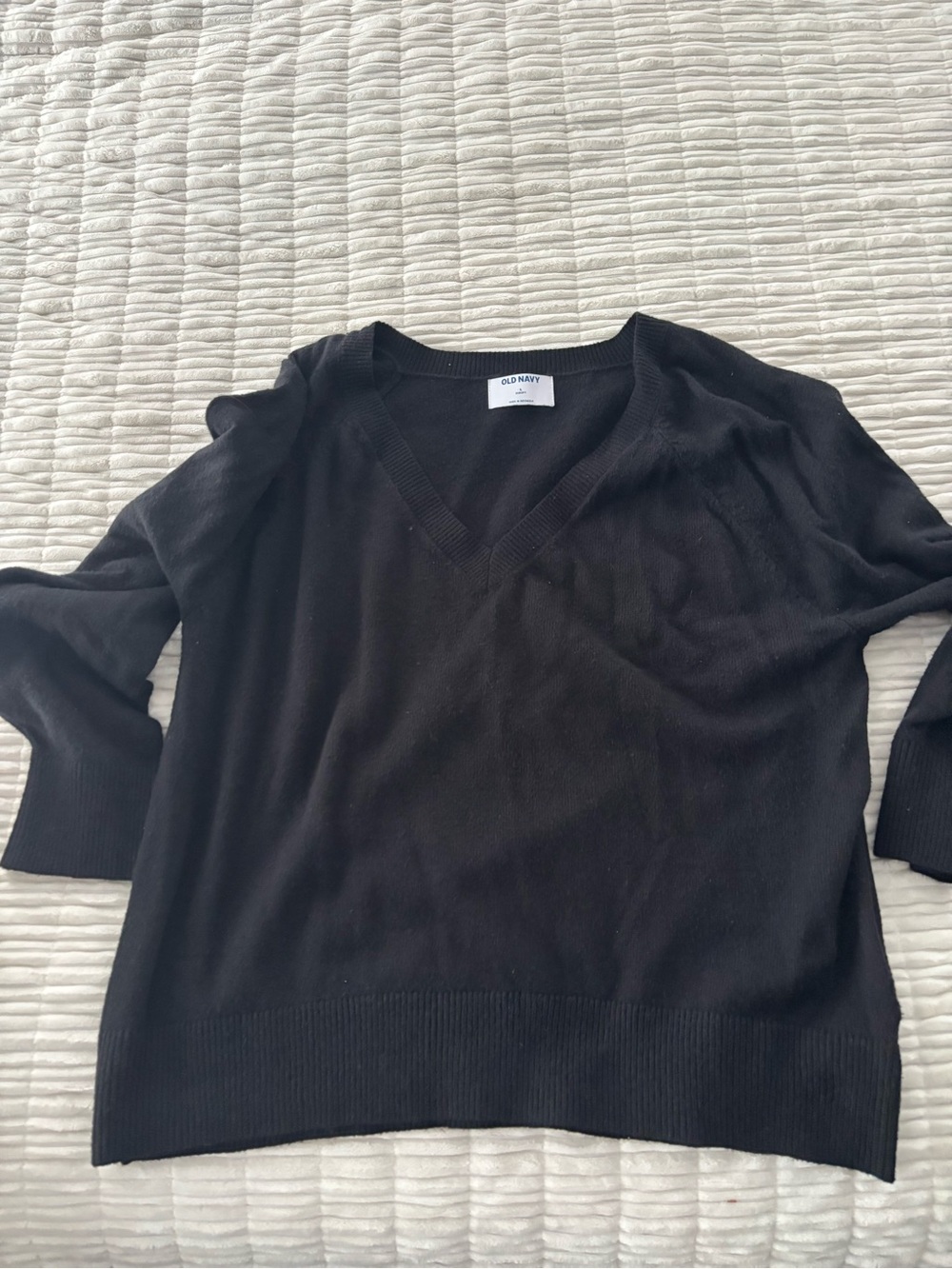 Old Navy Black V-Neck Pullover Sweater